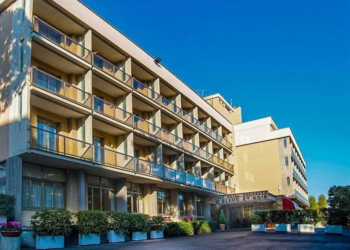 Hotel Park Blanc Et Noir Rom