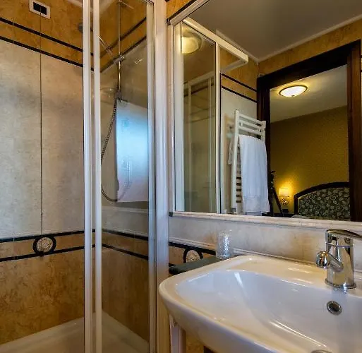 Hotel Park Blanc Et Noir 3*