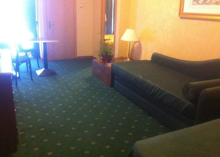 Hotel Park Blanc Et Noir 3*